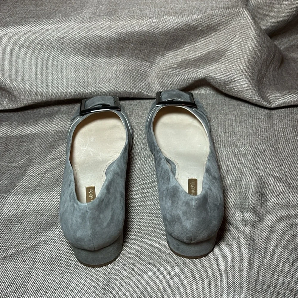 Louise et Cie Lo-Brianna Buckle Gray Suede Pumps Size 8.5